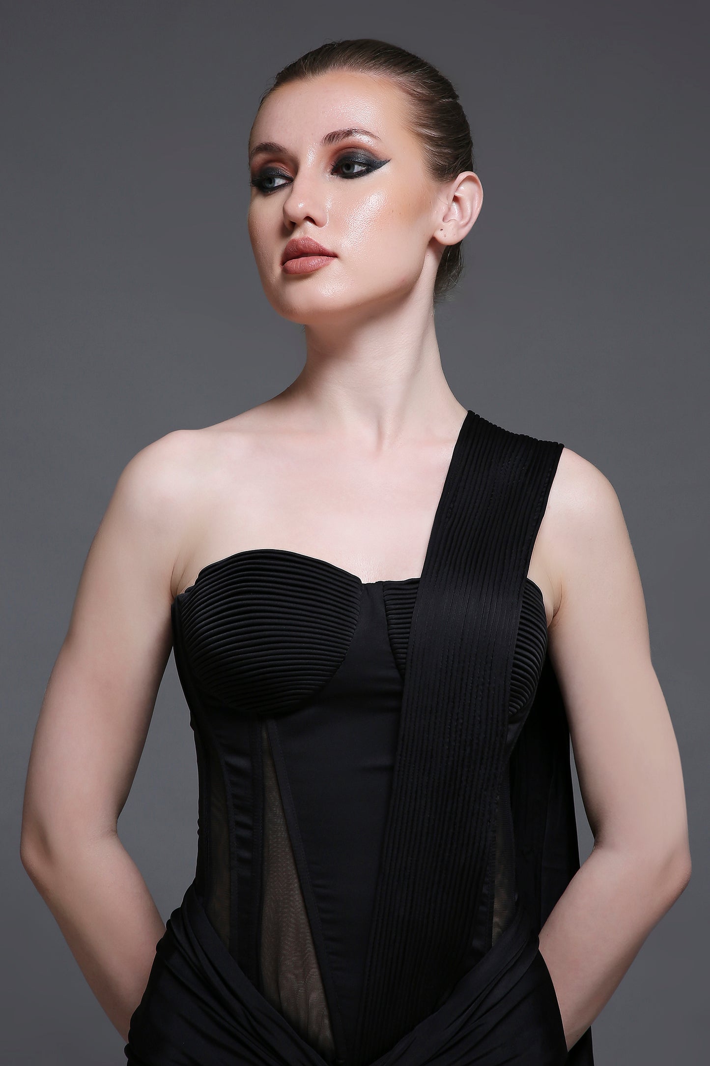 Noir Georgia Set + Drape