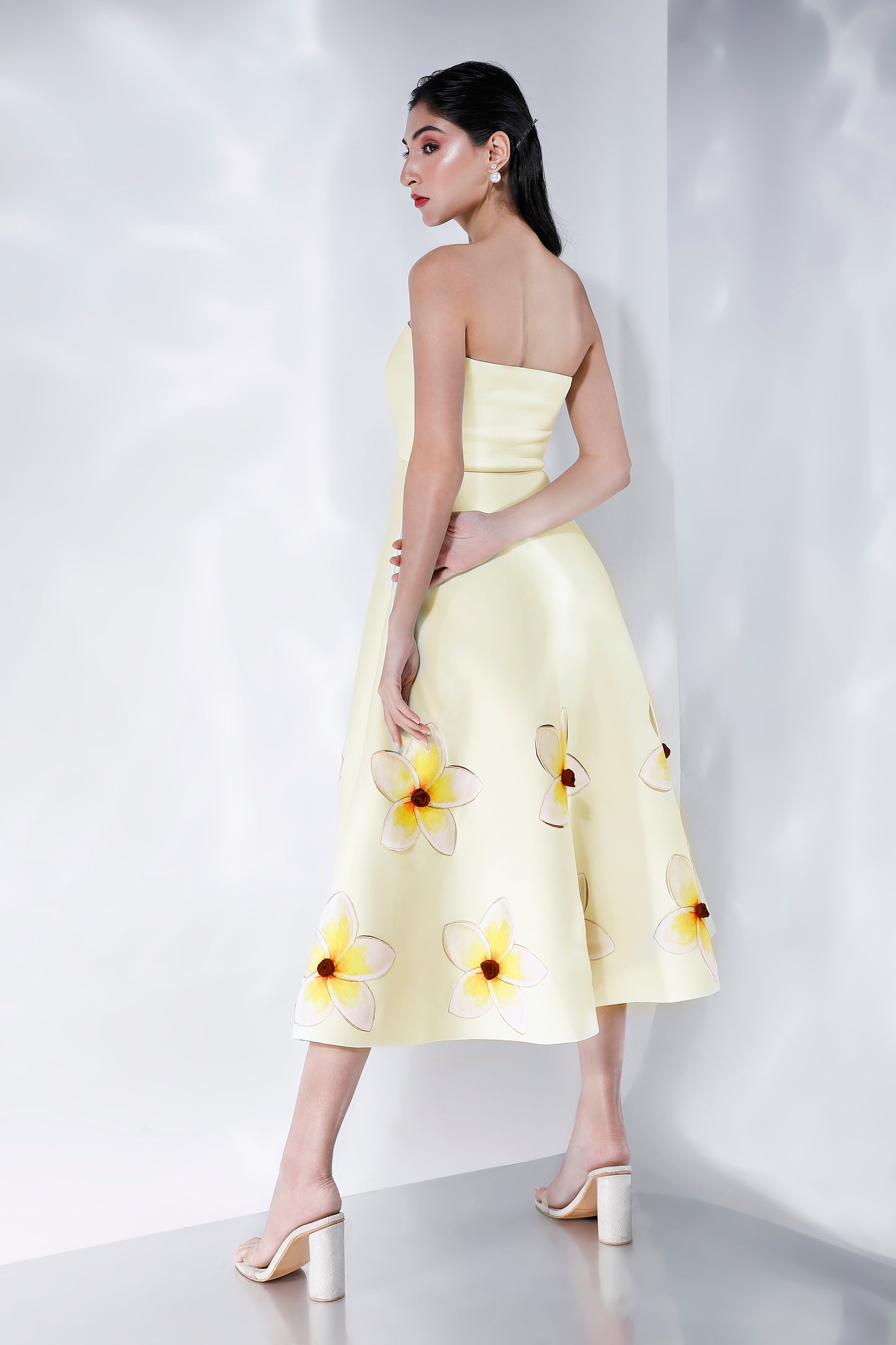 Ishna Batra in Cordelia + Classic wrap