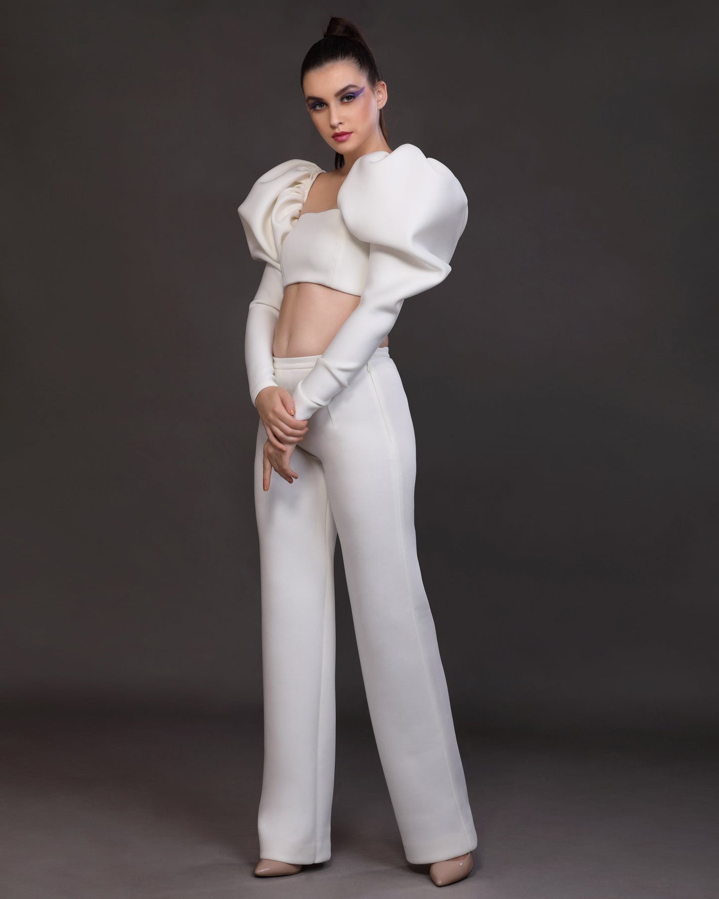 Detachable exaggerated sleeves