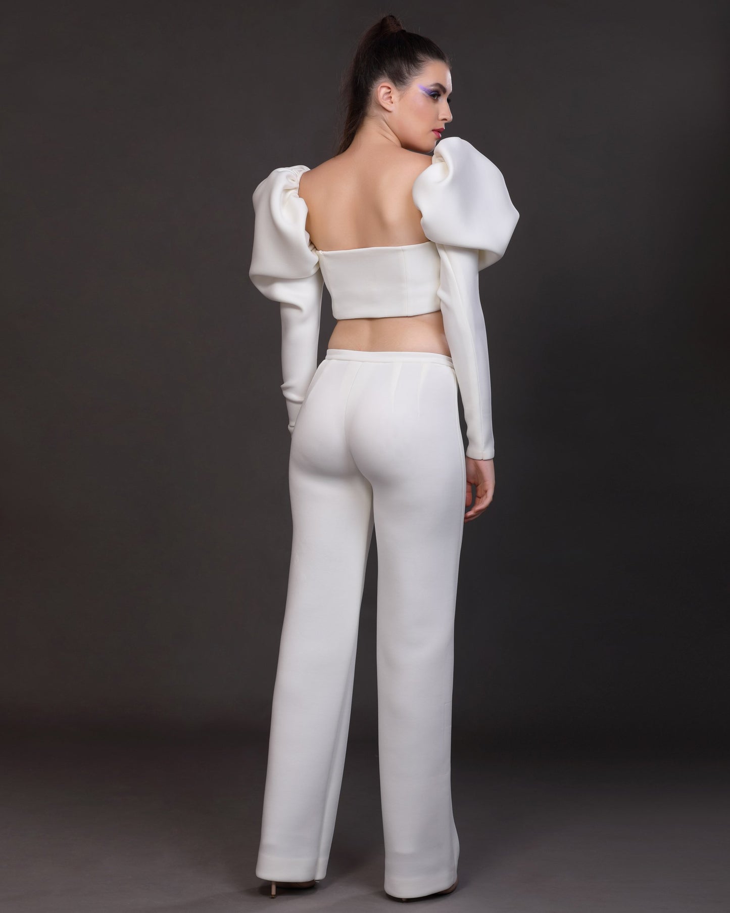 Detachable exaggerated sleeves
