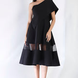 Hanna Khan in Alanna